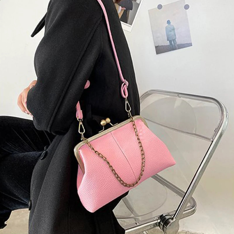 Vintage Soft Skin Shell Bag Lychee Pattern Handbag Simple And Versatile Shoulder Clip Chain Crossbody Womens 240827