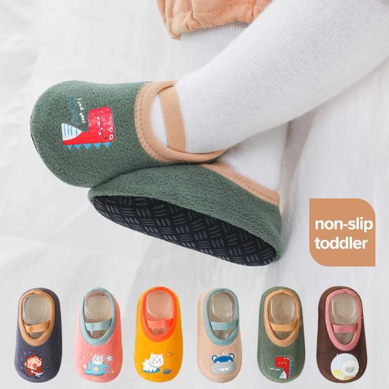 1 pair of fashionable baby girl boy cute cartoon anti slip cotton childrens floor socks animal pattern newborn first walking shoes M240827