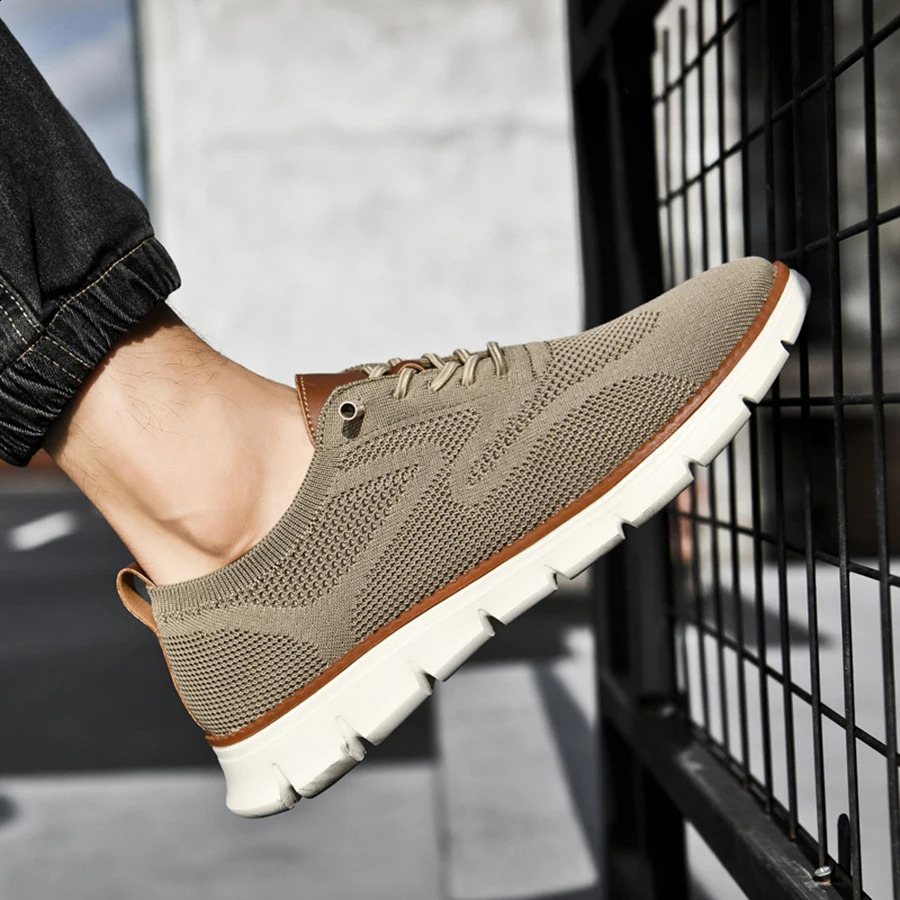 mens sports shoes lightweight breathable casual flat shoes outdoor fashion comfortable dress shoes anti slip sports walking shoes 240827