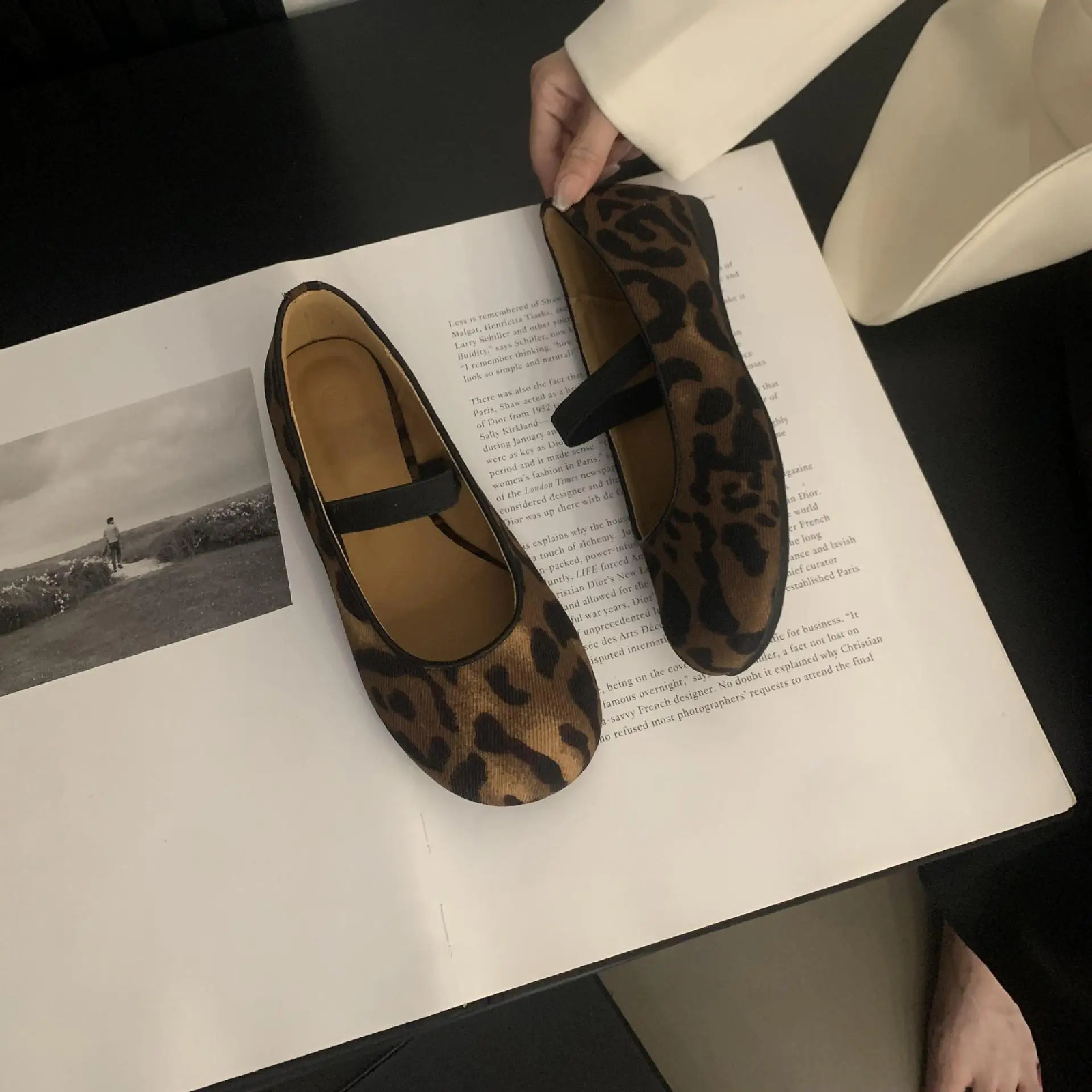 Soft Ballerinas Woman Shallow Mouth Round Toe All-Match Female Shoes Casual Sneaker Ballet Comfortable Dress Retro Flat 240826
