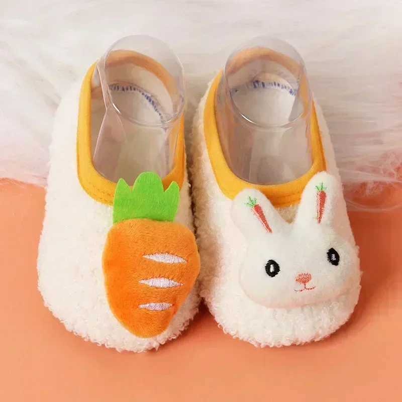 Winter childrens floor shoes baby slippers plush warm baby shoes for boys and girls soft and non slip childrens shoes M240827