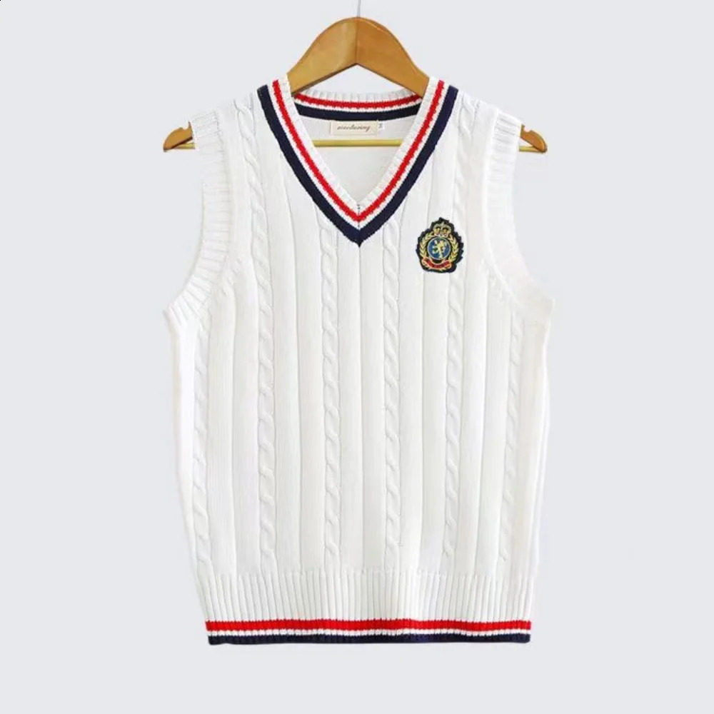 Preppy Men V-Neck Vest Casual Sleeveless Knit Sweater Japanese Boys Cotton Tank Top Vintage All-match Stripe Vest Comfortable 240826