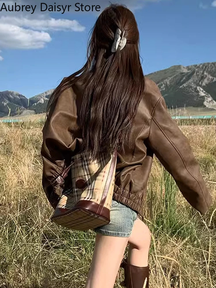 Autumn brown leather jacket womens streetwear motorcycle zipper leather jacket womens winter warm punk style leather jacket 240827