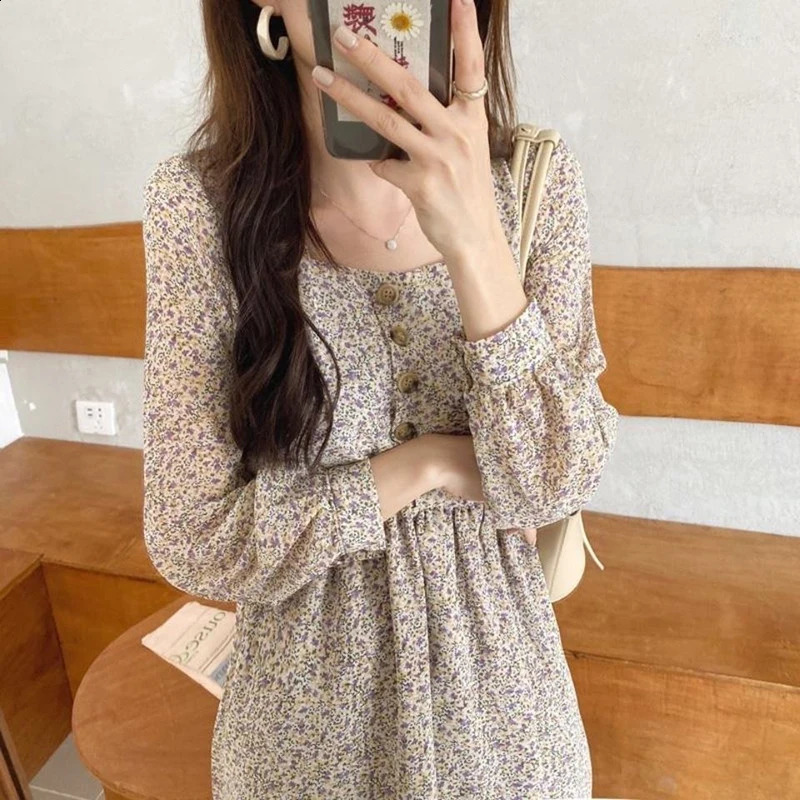 French retro floral dress womens sweet romantic young Ins long sleeved 240828