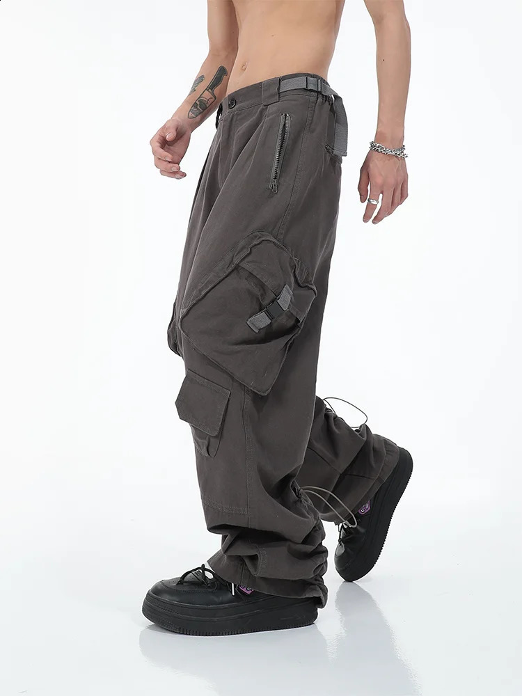 US Street Fashion Big Pocket Surpasses Mens Loose Casual Design Straight Wide Leg Pants 240827