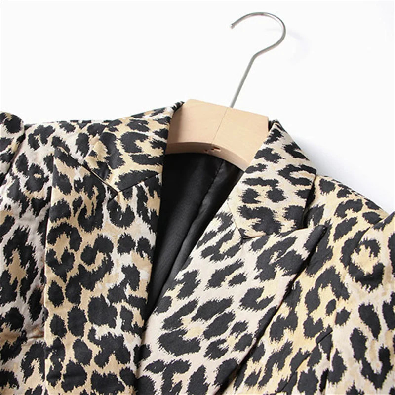 Womens jacket summer leopard print womens jacket Korean fashion double chest slim fit jacket high-quality long sleeved top 240827