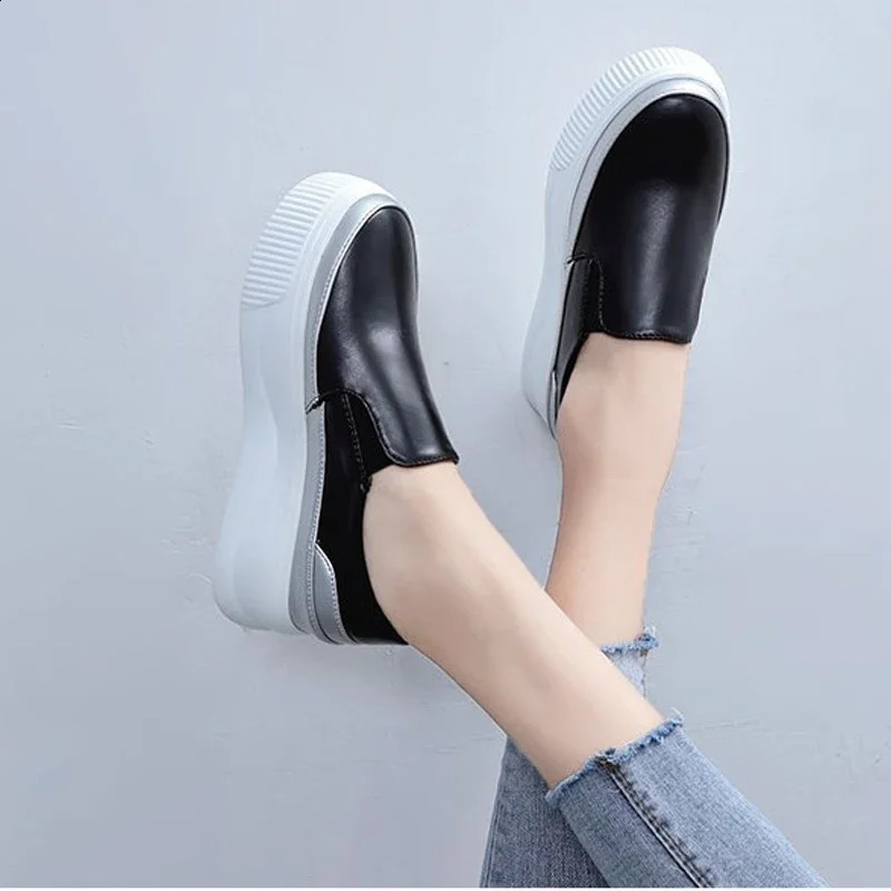 Womens slippers womens sewing platform vulcanized shoes womens PU leather fashionable casual shoes womens comfortable shoes 240827