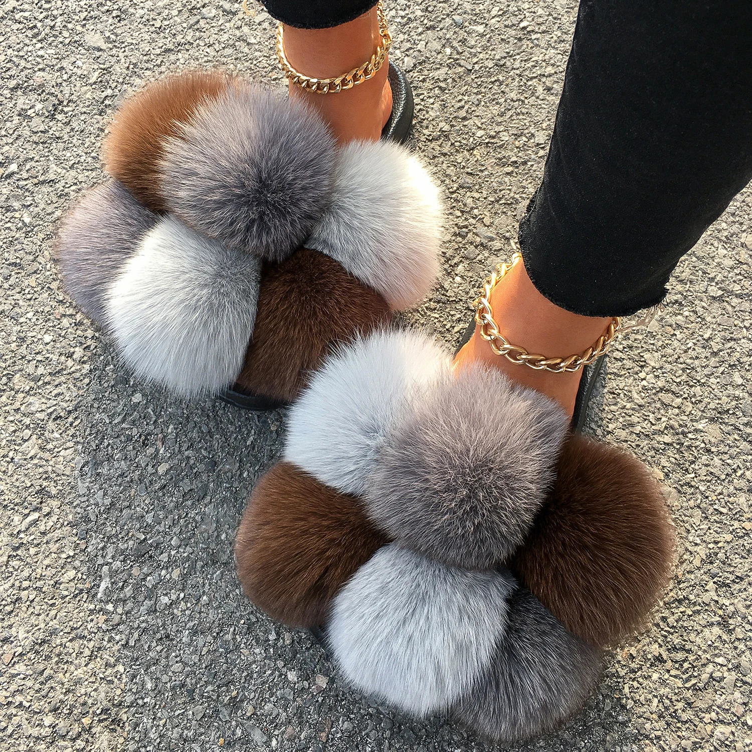Real fox raccoon fur slider Pom fur slider fluffy flip cover plush fur ball slider flat beach sandals womens shoes 240827