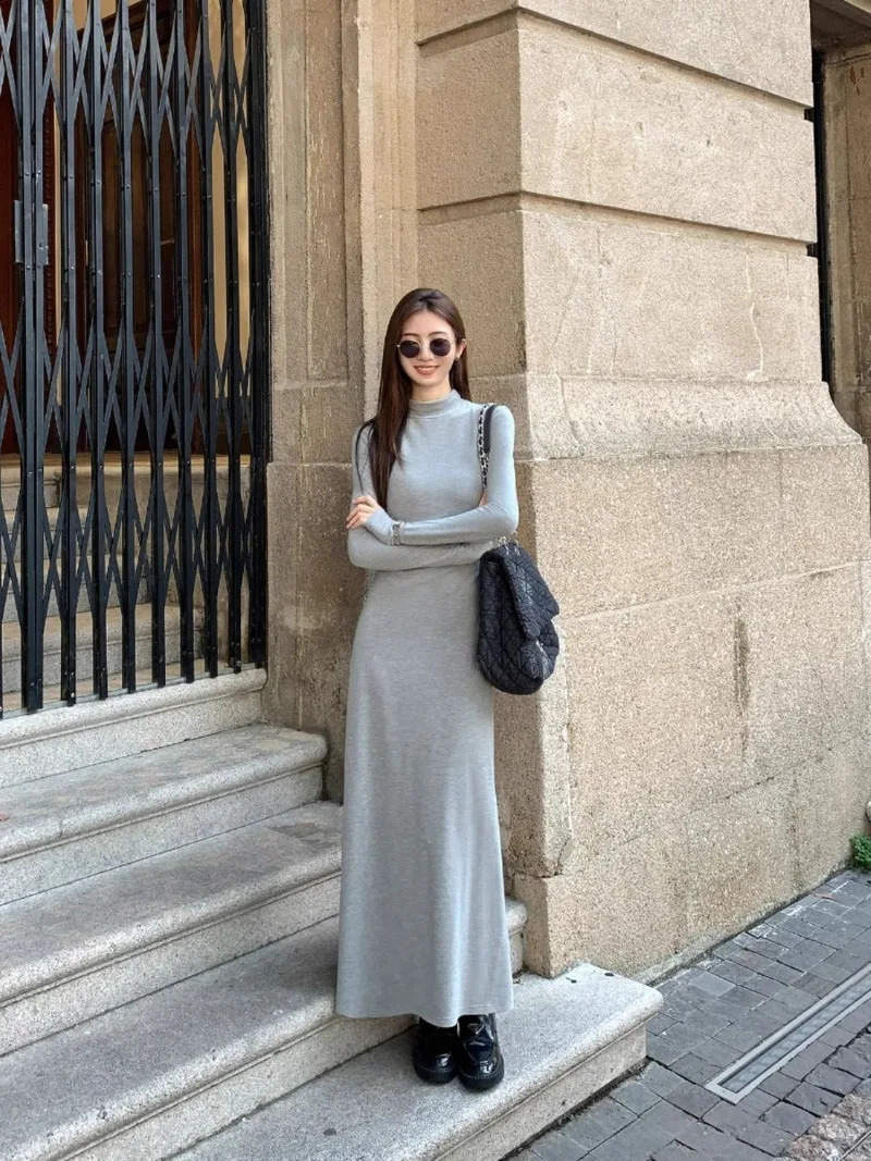 High neck pleated dress fashionable Korean version long sleeved slim fit simple temperature ski 240828