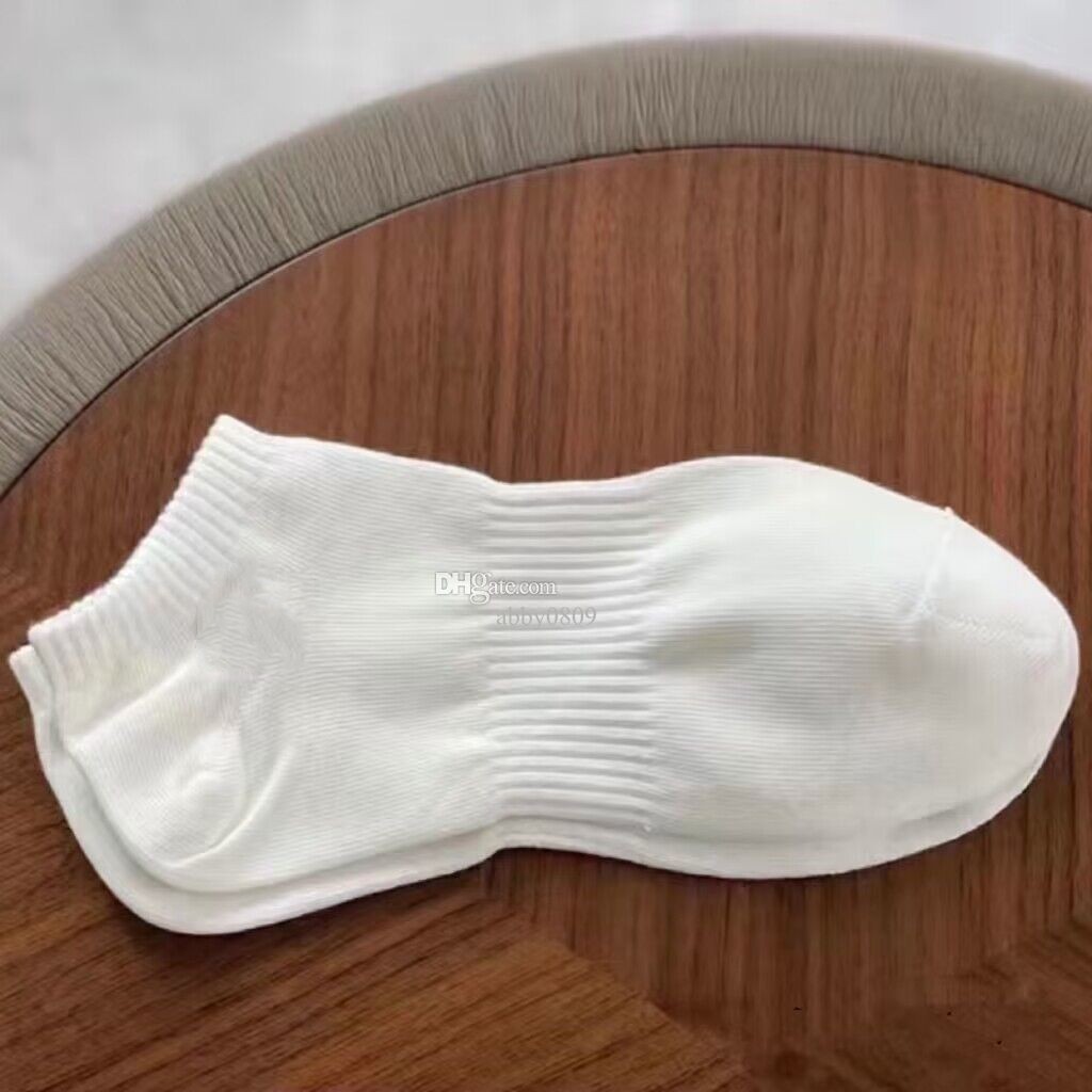Cotton Socks Women Men Classic Breathable Black White Mixing Football Basketball Sports Sock Designer Luxury Casual Comfort Sock