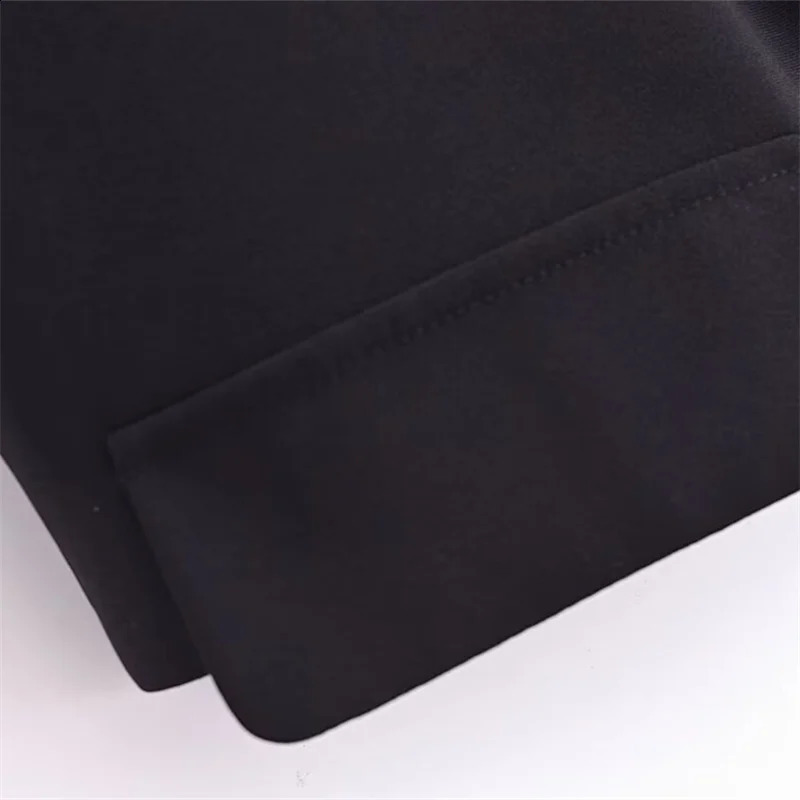 KEYANKETIAN Womens Black Short Waist Coat Spring Neutral Edition Flip Pocket Single Button Fashion Crop Tank Top 240828