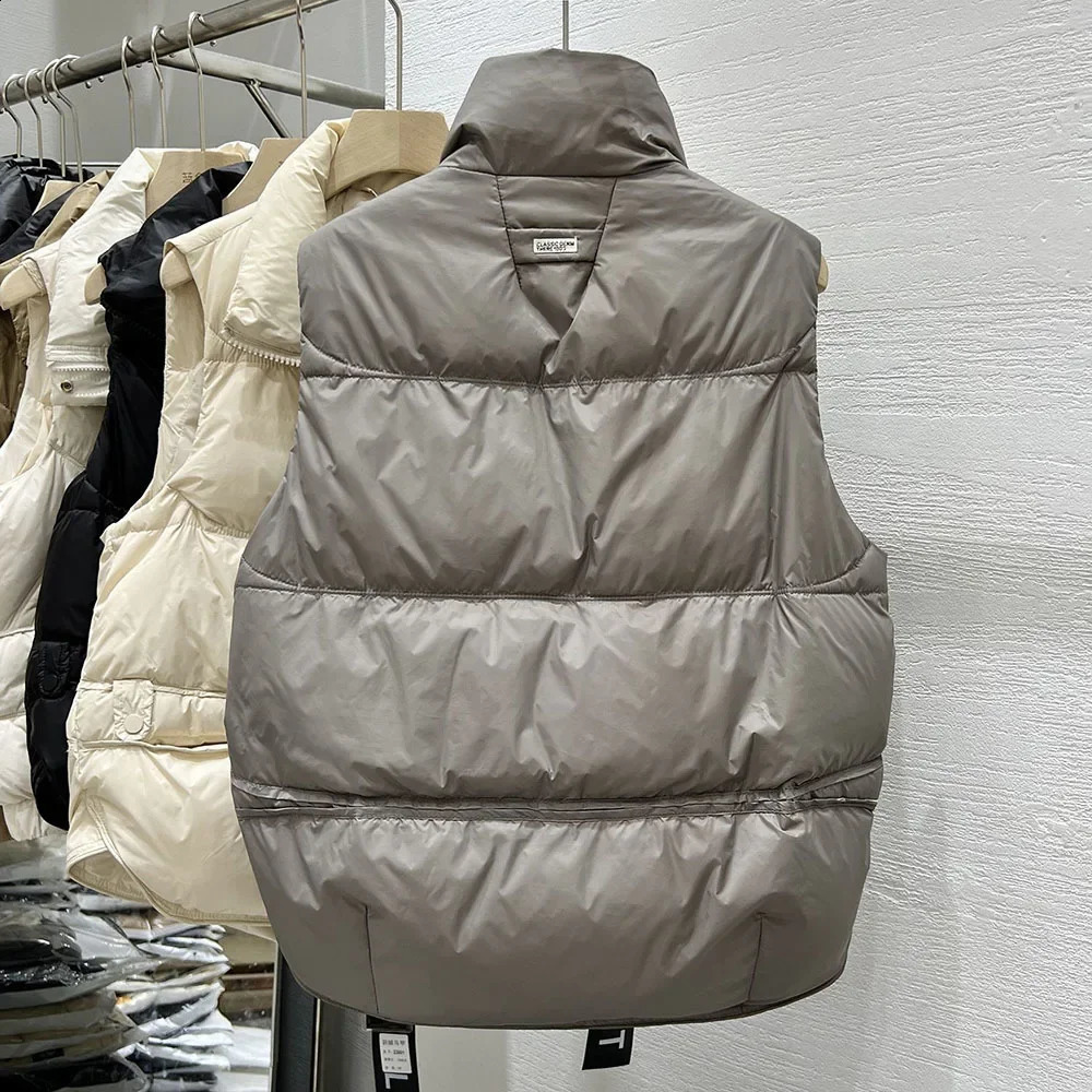 Autumn and winter womens vest jacket ultra light standing collar beige sleeves cotton coat Parka womens warm vest E3 240828