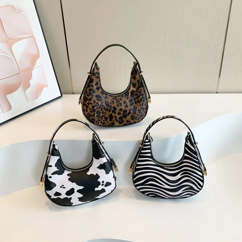 French Style Underarm Bag For Women Brown Leopard Handbag Clutch Female Vintage PU Leather Versatile Crossbody Bags 240828