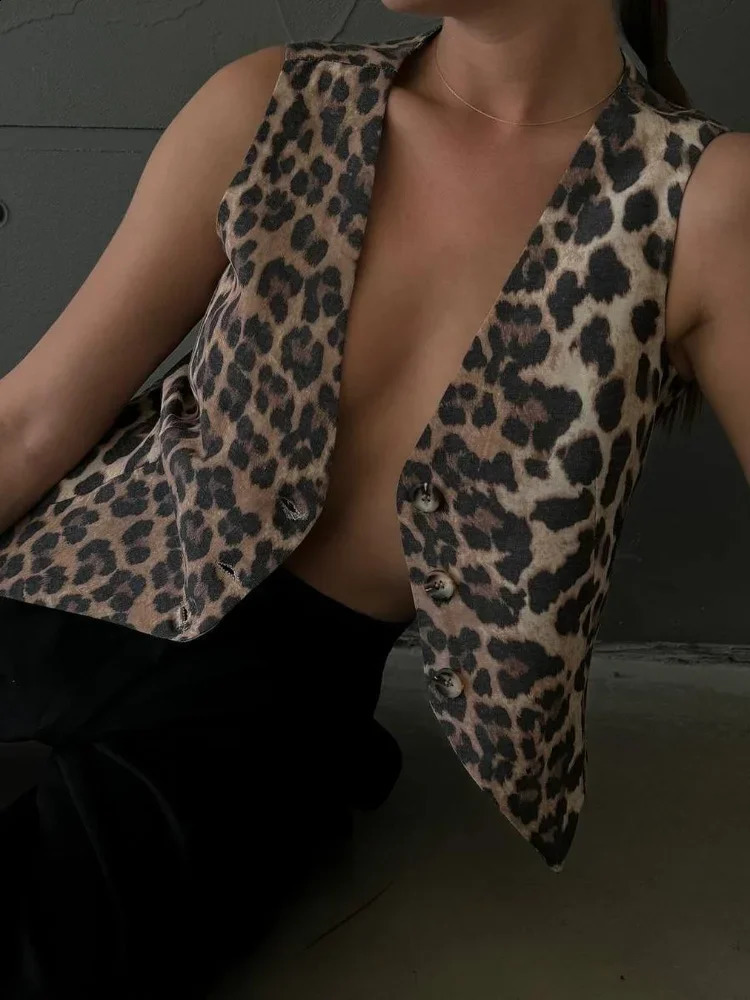 Autumn womens leopard print suit vest jacket fashion single chest sleeveless V-neck vest top fashion womens clothing 240828