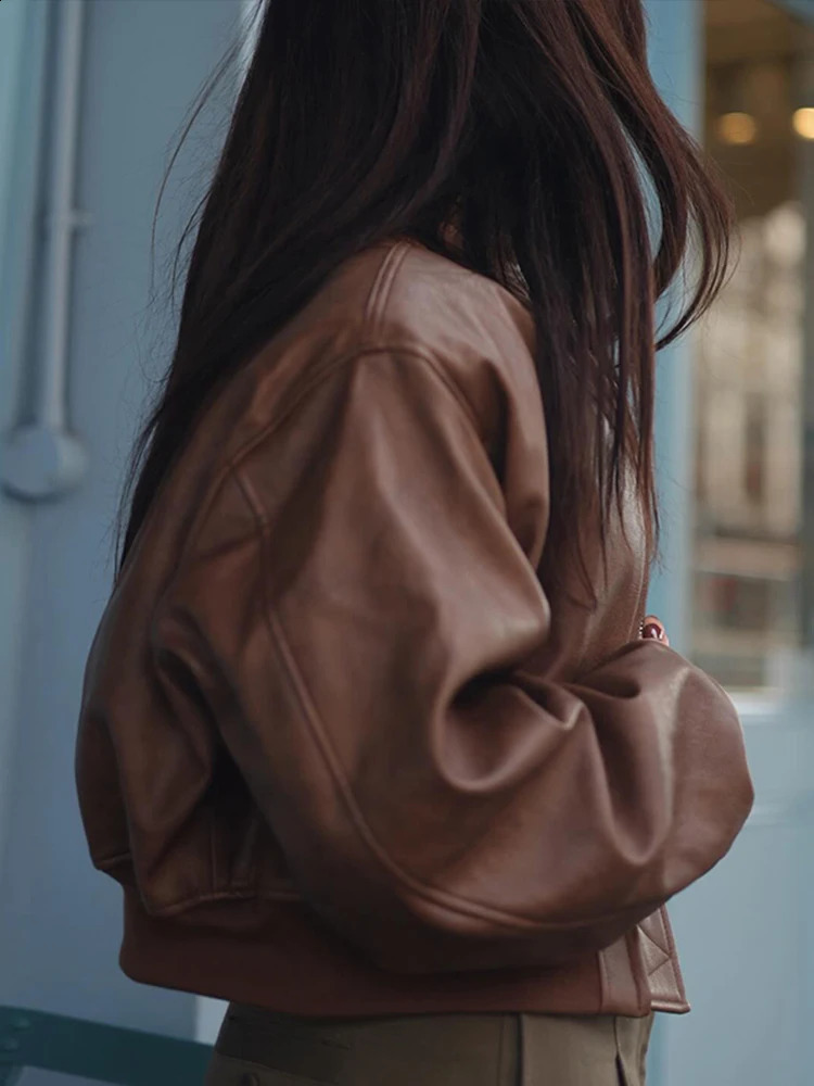 Round neck zipper short jacket retro arm pocket bomber jacket loose casual commuting womens motorcycle jacket spring autumn 240827