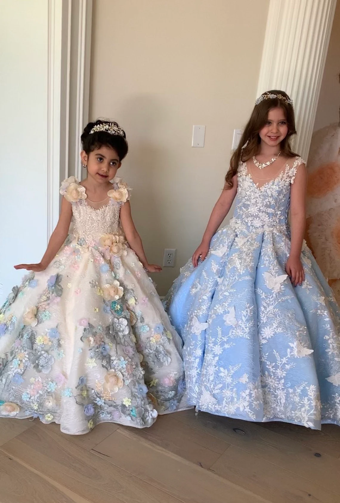 Sky Blue Dream Sleeveless Lace Flower Girl Dresses Tulle Appliques Floor Length Formal Kid Dress Weddings Sheer Neck Ball Gown Kids Birthday Party Gow
