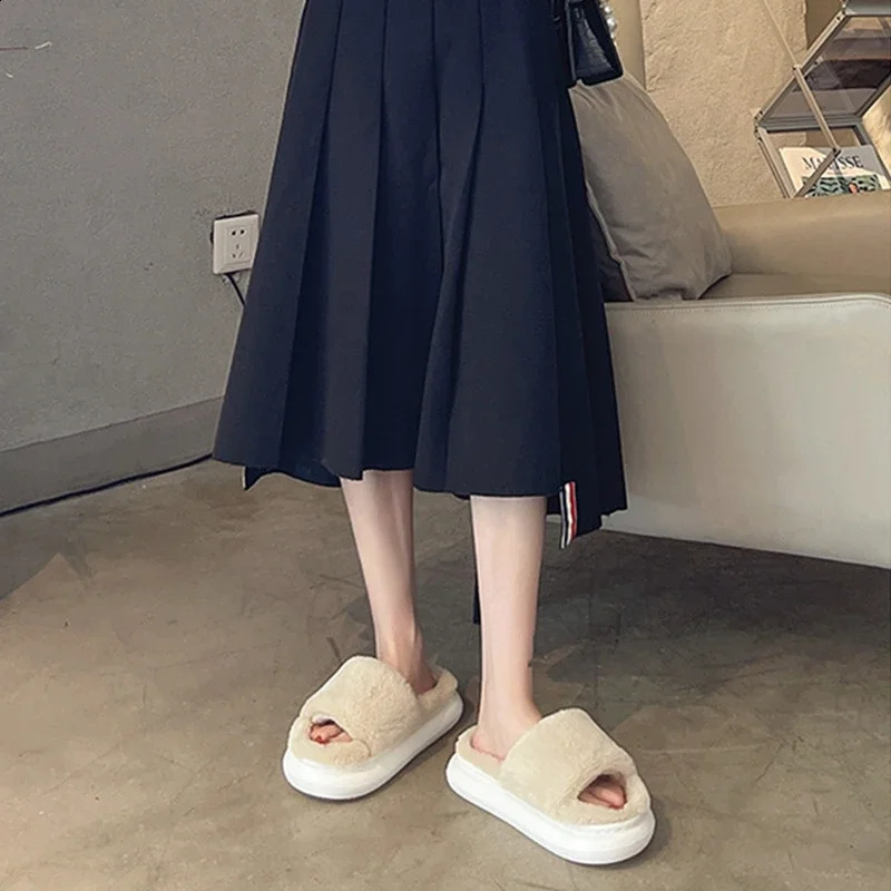 Thick and fluffy fur slider womens winter house warm fur slider womens flip cover family slider flat board shoes 240827