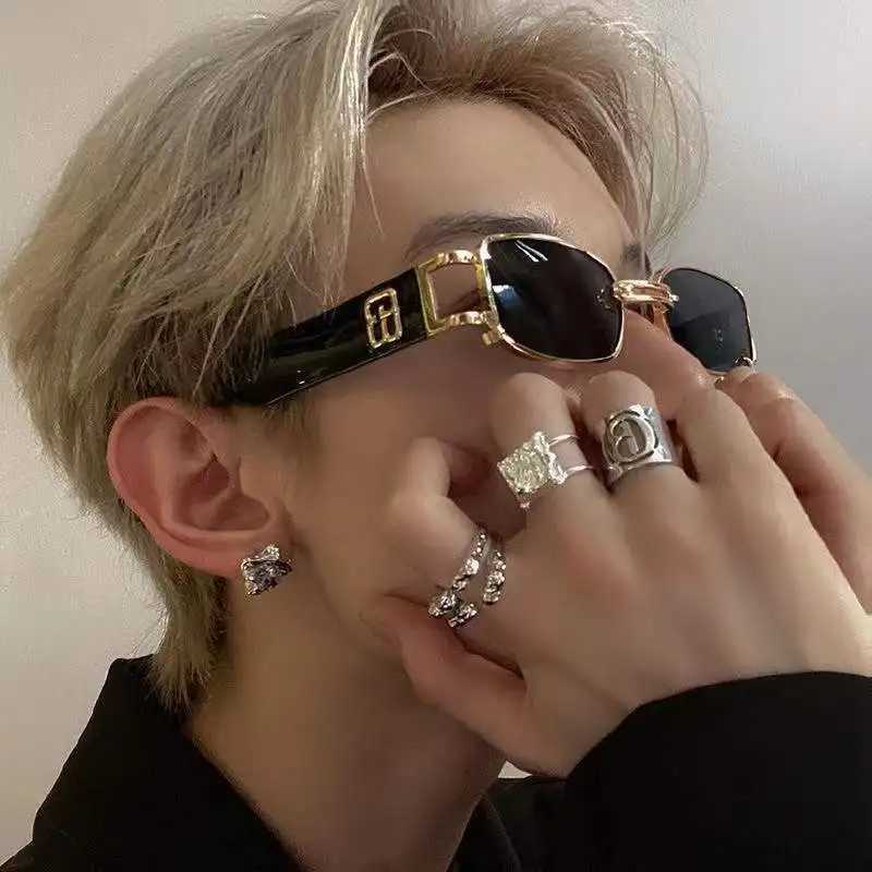 New Fashion Vintage Sunglasses Women Men Brand Designer Retro Rectangle Sun Glasses Female male Popular Colorful Square Eyewear Y240827