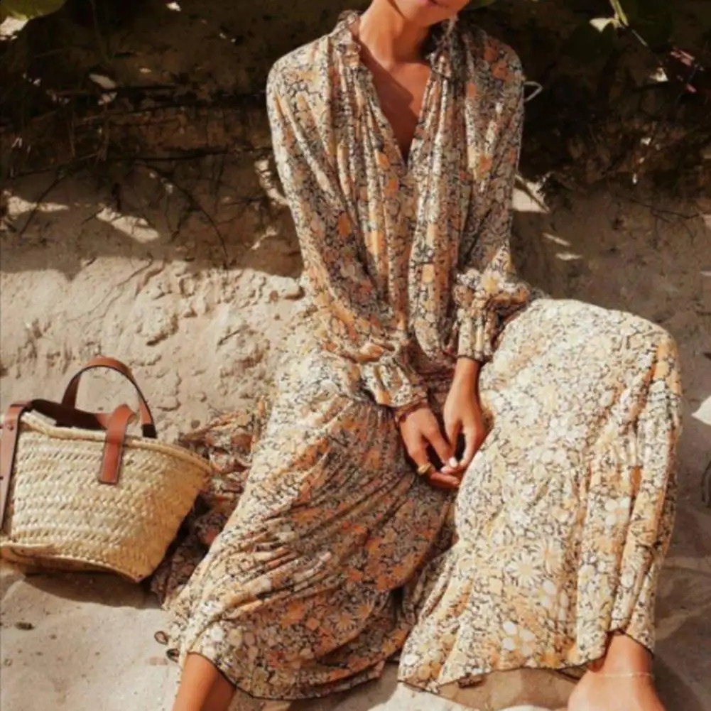 V-neck long sleeved dress with large hem bohemian floral print pleated decorative pocket dress 240827