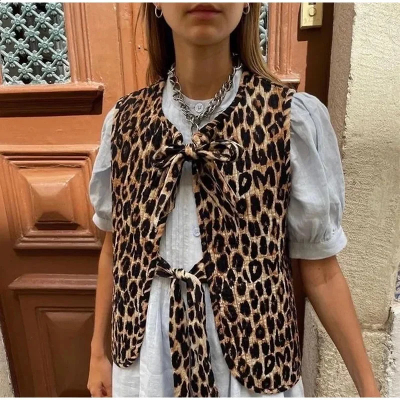 Lamuusaa Leopard Waistcoat y2k womens round neck sleeveless lace up top 2000s fashion streetwear 240828