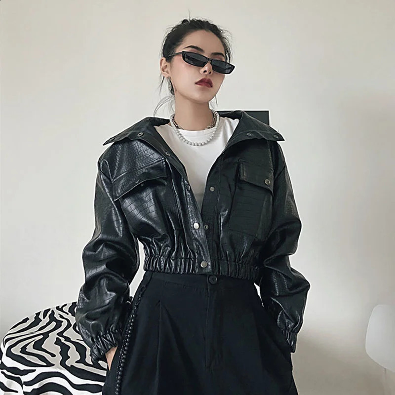 Autumn womens snake print synthetic leather jacket with elastic waist ultra-thin short jacket single-layer womens bicycle jacket 240827