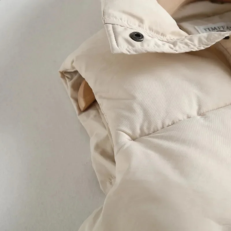 Autumn and winter short cotton vest fashionable down cotton jacket loose casual jacket stand up collar and lapel vest 240828