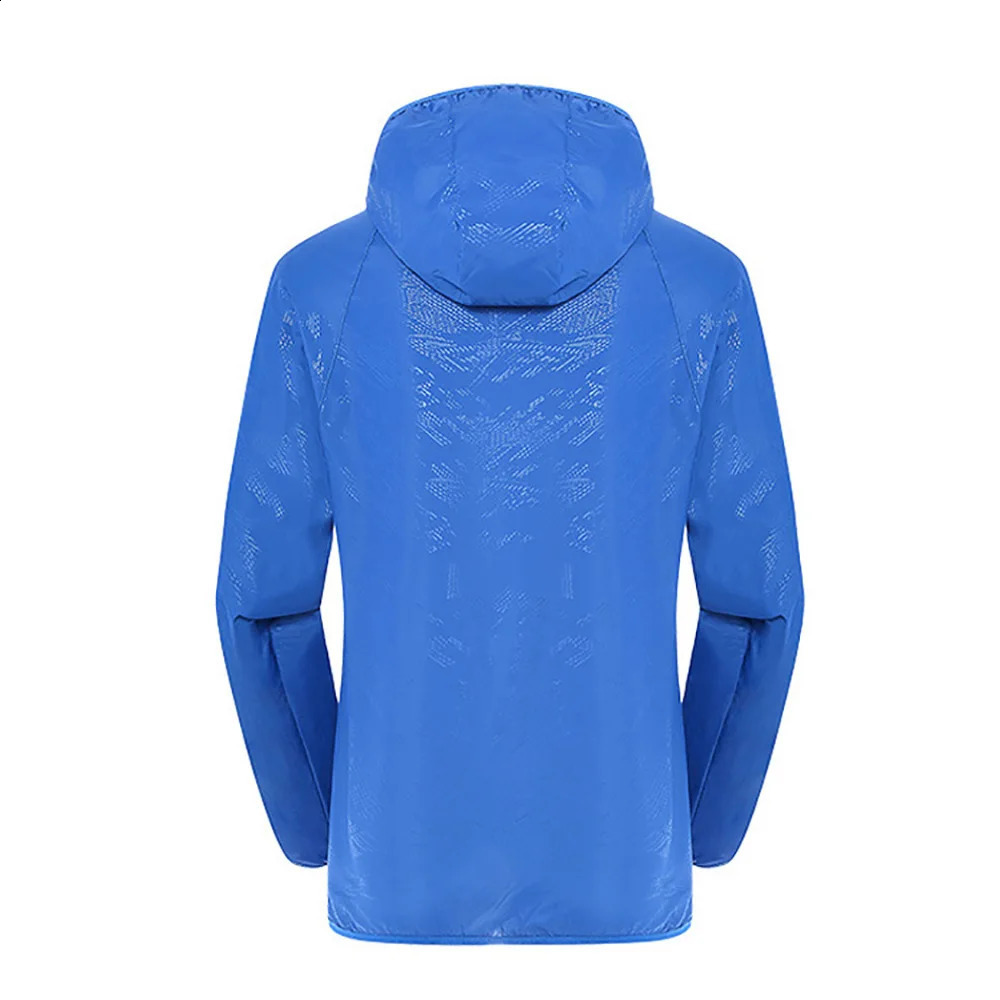 Hooded Sunbreaker Coat Women Men Windbreaker Jacket Waterproof UV Quick Dry Skin UltraLight Rainproof Breathable With Pocket 240828Z