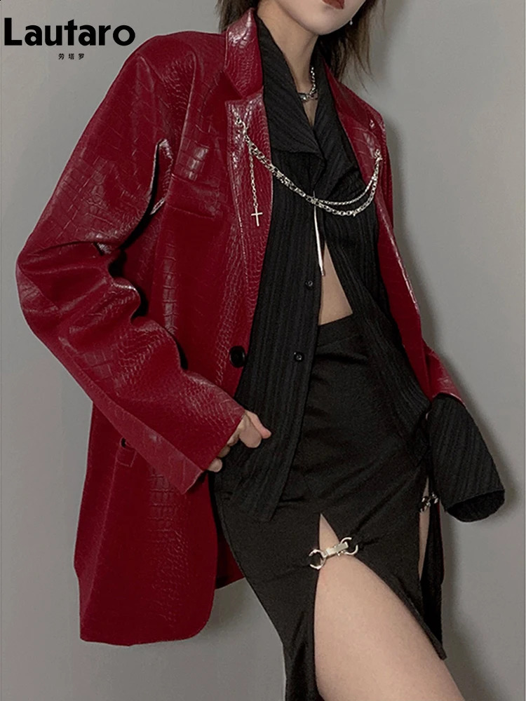 Lautaro Spring Autumn Cool Reflective Print Pu Leather Jacket Womens Shoulder Pads Long Sleeve Chain 240827