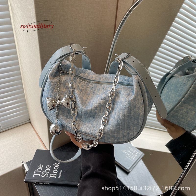 Swissmilitary Trendy and fashionable versatile 2024 summer new women's Korean version, personalized shoulder bag, high-end feeg, simple crossbody