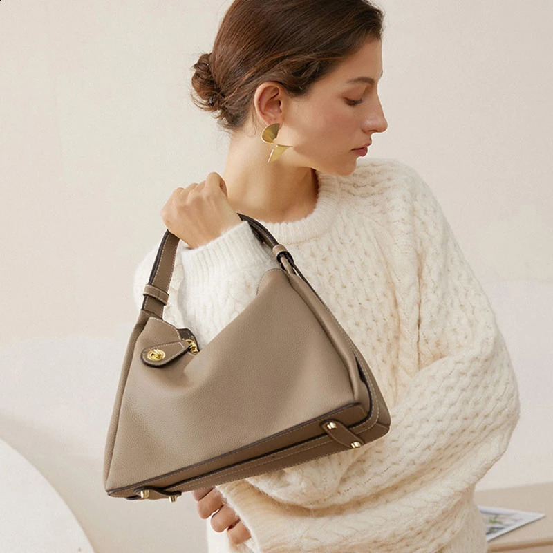 Genuine leather womens shoulder bag y creative zipper lock womens handbag 240828