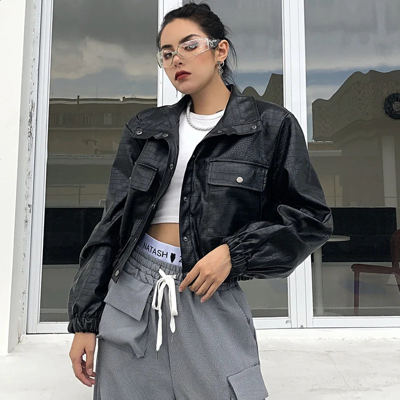 Autumn womens snake print synthetic leather jacket with elastic waist ultra-thin short jacket single-layer womens bicycle jacket 240827