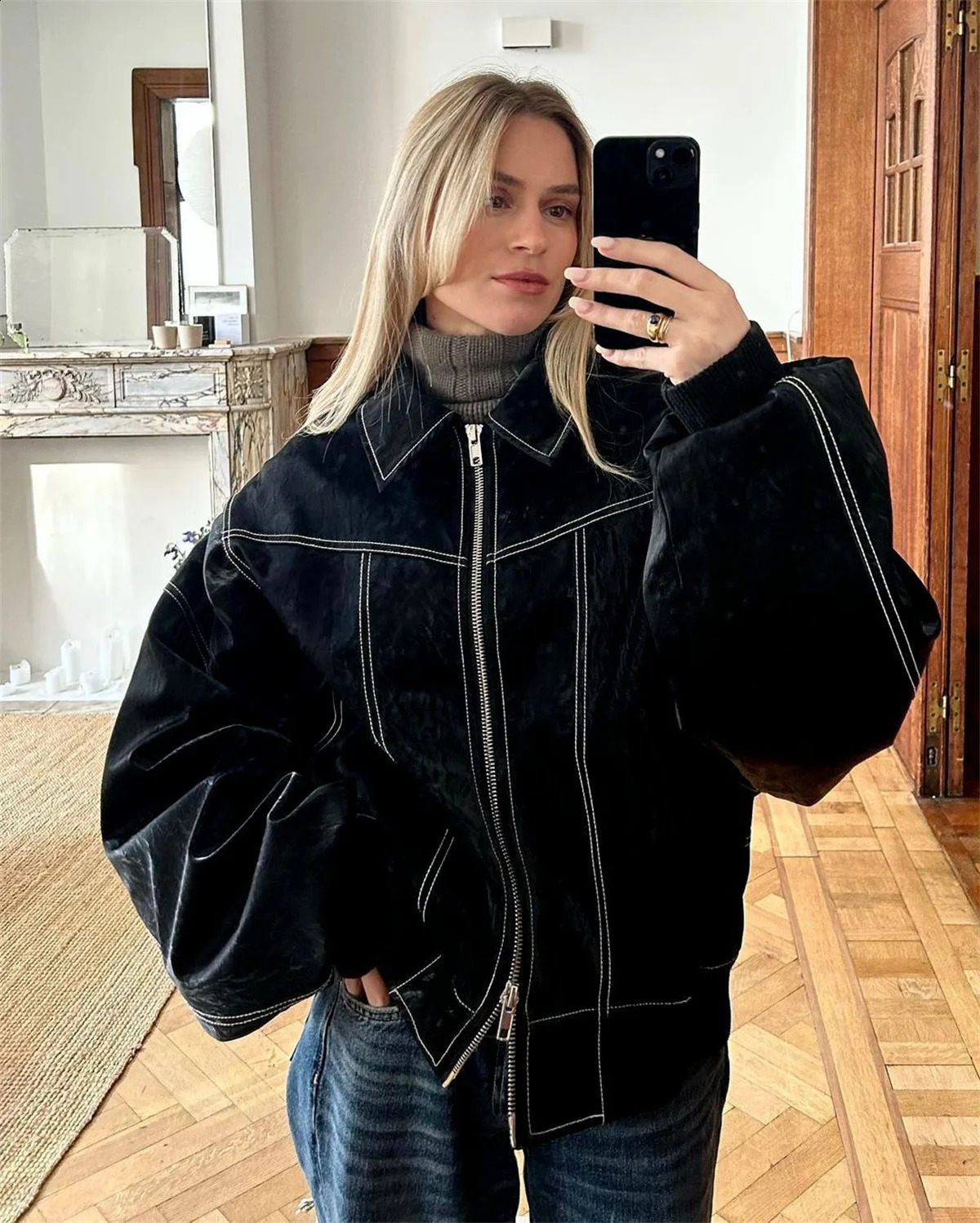 Womens collar red leather jacket loose solid jacket fashion comparison patchwork jacket long sleeved autumn/winter womens clothing 240827