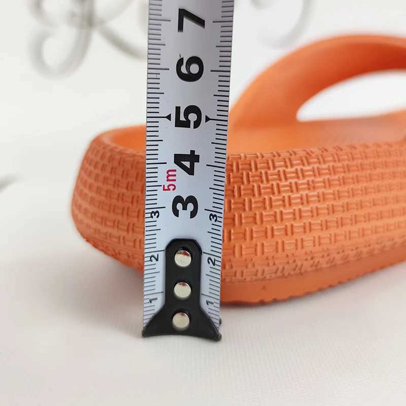 New Arrival Rimocy soft bottom platform flip cover womens toe clip Eva anti slip cloud slider womens summer thick bottom bathroom slider T250108