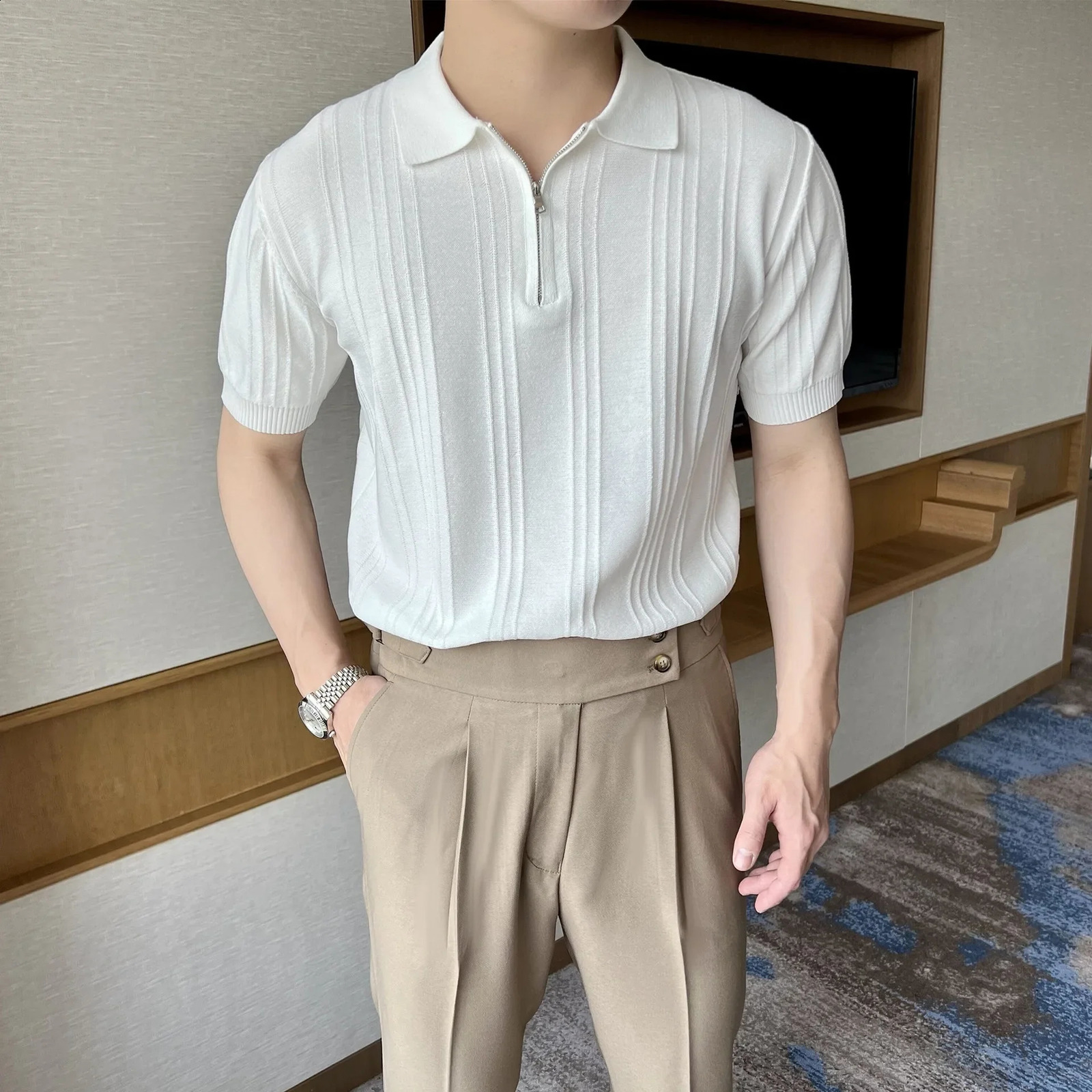 Italian style zipper short sleeved polo shirt British retro elegant jacquard lapel ribbed knit mens half sleeve 240828