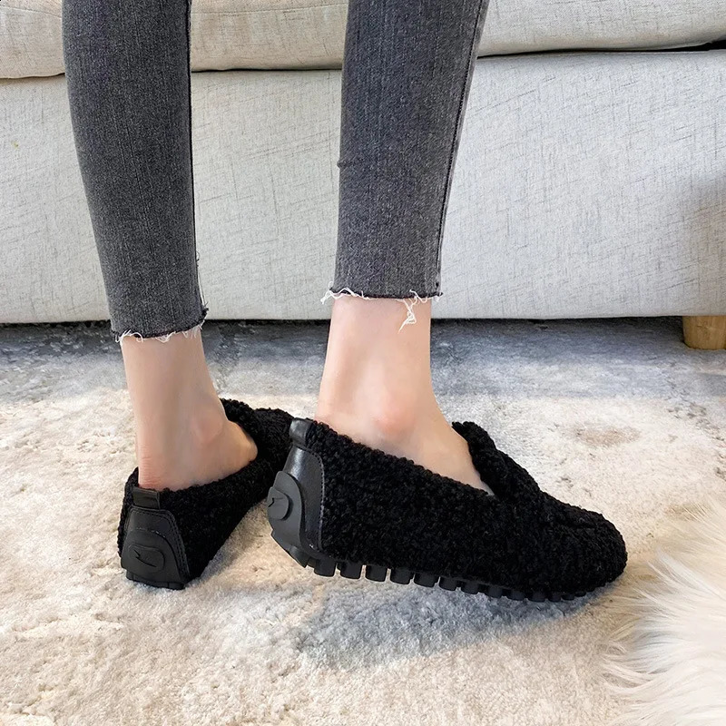 Large size womens wool flat bottomed fur Lambswool Mocassines cotton shoes womens wool lining for winter 240827
