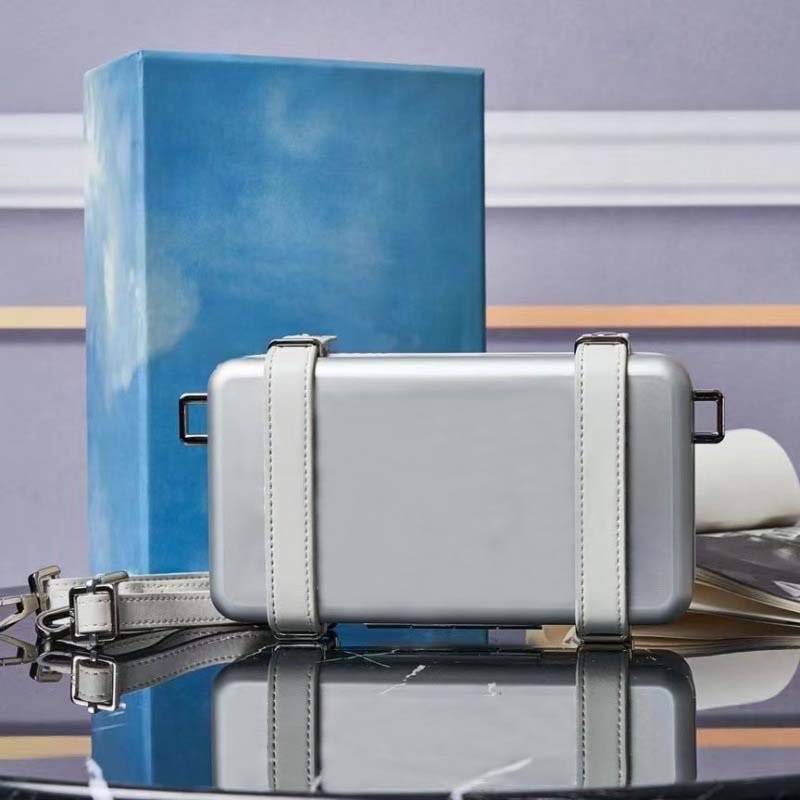 shoulder bags designers woman messenger bags men wallet Polycarbonate aluminum alloy crossbody bag Internal zipper pocket detachable shoulder strap shoulder Bag