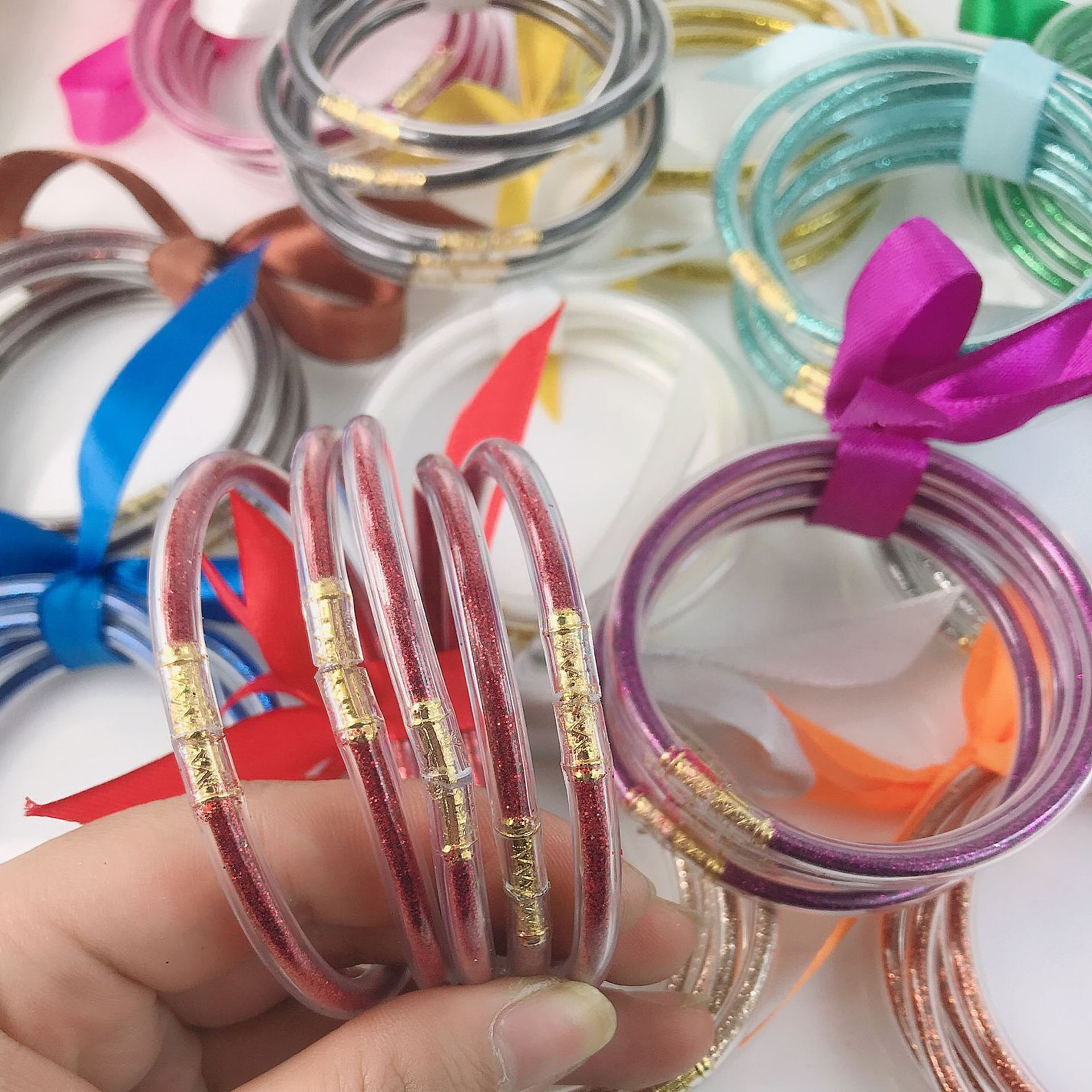European Popular Glitter Filled Jelly Silicone Bracelet for Girls Women Fashion Silicone Bracelet Bowknot Bangle Party Jewelry Birthday Gift