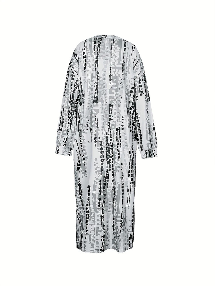 Plus size springsummer womens Vneck long sleeved loose casual irregular pattern printed dress 240828