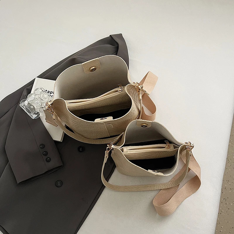 Alligator Bucket Classic Bags for Women PU Leather Shoulder Bag Female 2024 Trend Small Adjustable Strap Handbag 240828