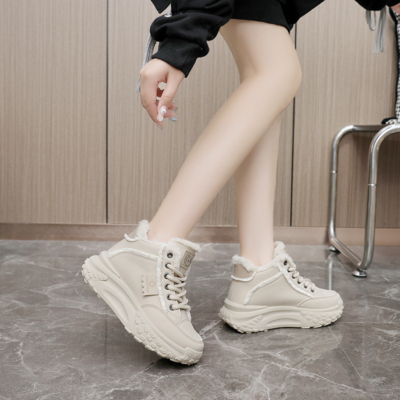 Ddmysports Q New Little White Mid Top Instagram Trendy Student Board Internet Red Thick Sole Matsutake Elevated Snow Shoes OUTDOOR