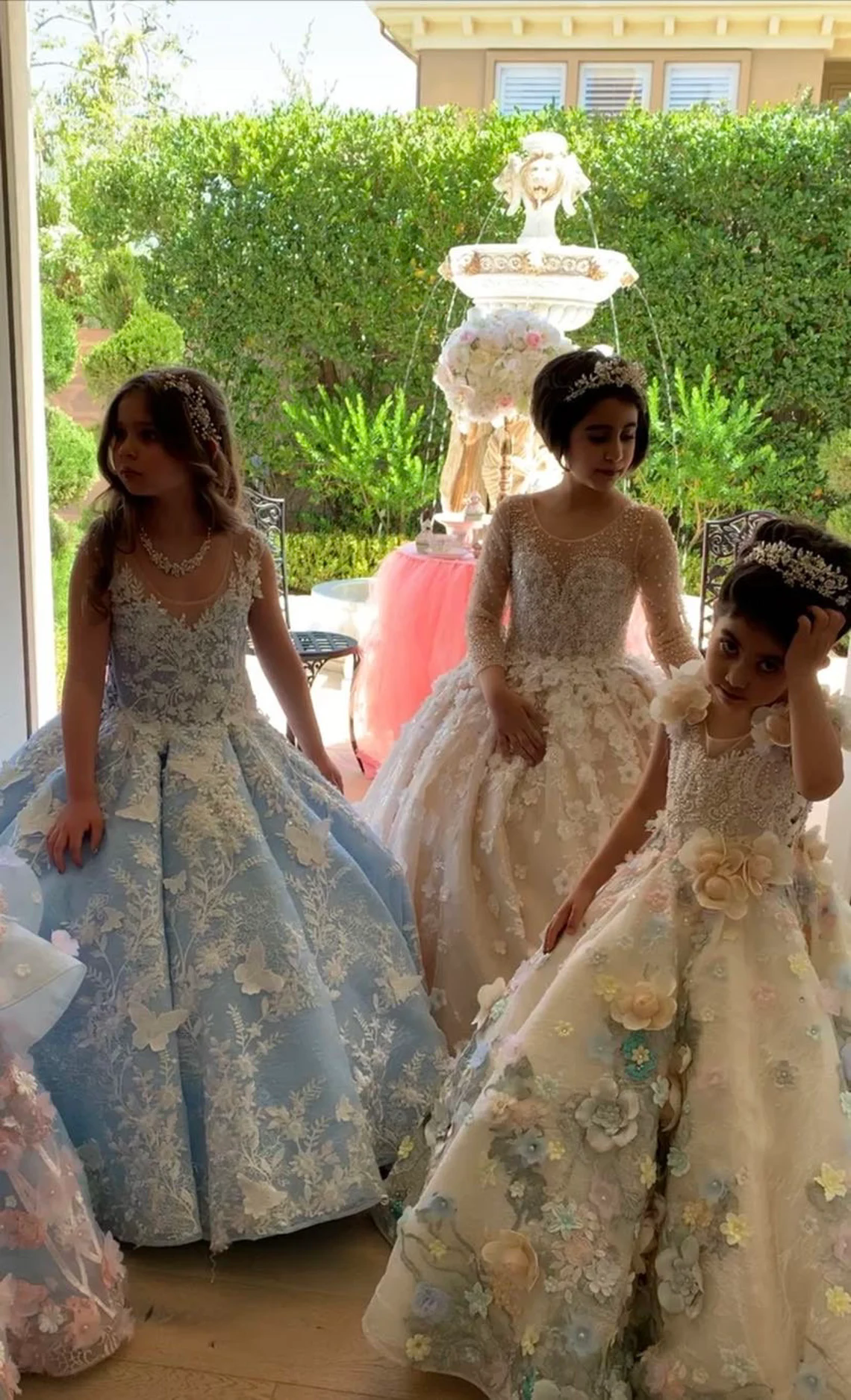 Sky Blue Dream Sleeveless Lace Flower Girl Dresses Tulle Appliques Floor Length Formal Kid Dress Weddings Sheer Neck Ball Gown Kids Birthday Party Gow