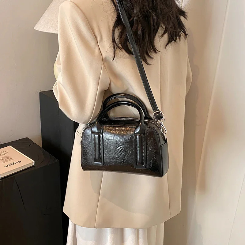 LEFTSIDE Solid Color Small Handbag Womens Fashion Handbag and Wallet Shoulder Bag Womens Silver Cross Body Bag 241105