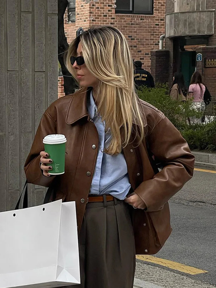 Retro leather jacket womens fashionable lapel single chest pocket loose womens jacket autumn full matching womens jacket 240827