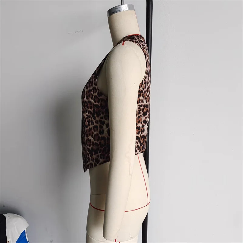 KEYANKETIAN womens leopard print short vest retro style summer button V-neck ultra-thin vest crop top 240828