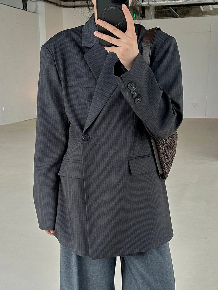 Fashion ner back deduction style womens long sleeved loose trendy jacket spring item 240827