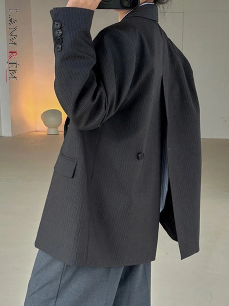 Fashion ner back deduction style womens long sleeved loose trendy jacket spring item 240827
