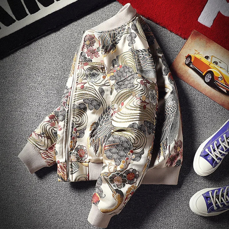Japanese style mens floral and crane embroidery bomber jacket stand collar streetwear college baseball autumn coat 240827