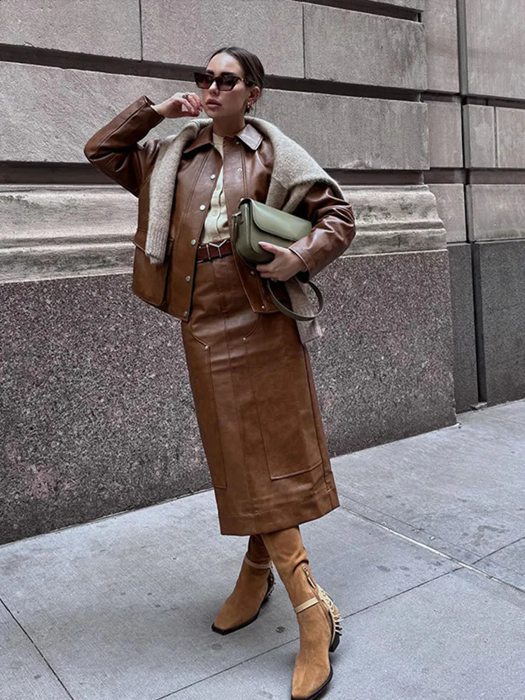 Retro leather jacket womens fashionable lapel single chest pocket loose womens jacket autumn full matching womens jacket 240827