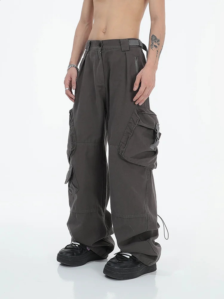 US Street Fashion Big Pocket Surpasses Mens Loose Casual Design Straight Wide Leg Pants 240827