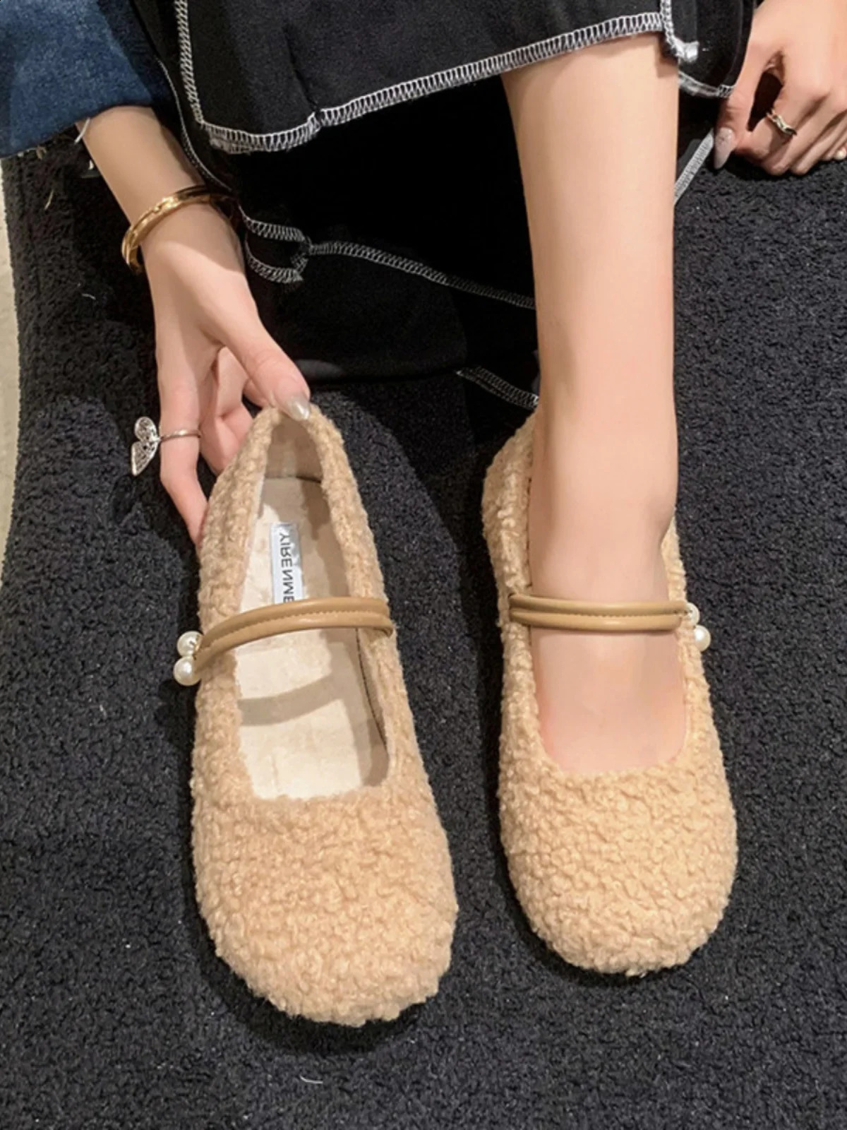 Pearl Decorative Soft Slip Shoes for Womens Round Toes Casual Womens Sports Shoes Fully Matching Low Boots Modis Pearl Slip Wi Fi 240827